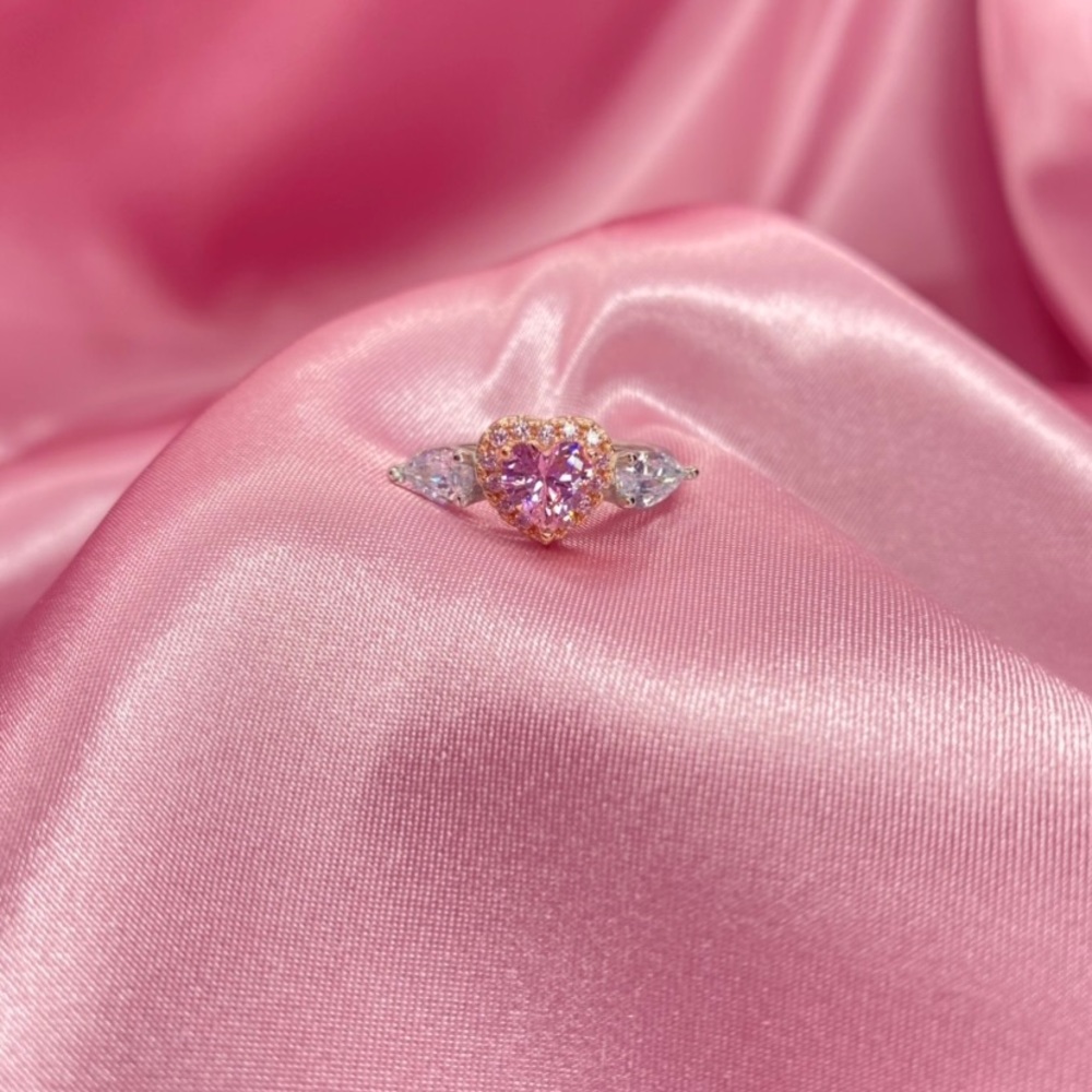 Icy Heart Ring
